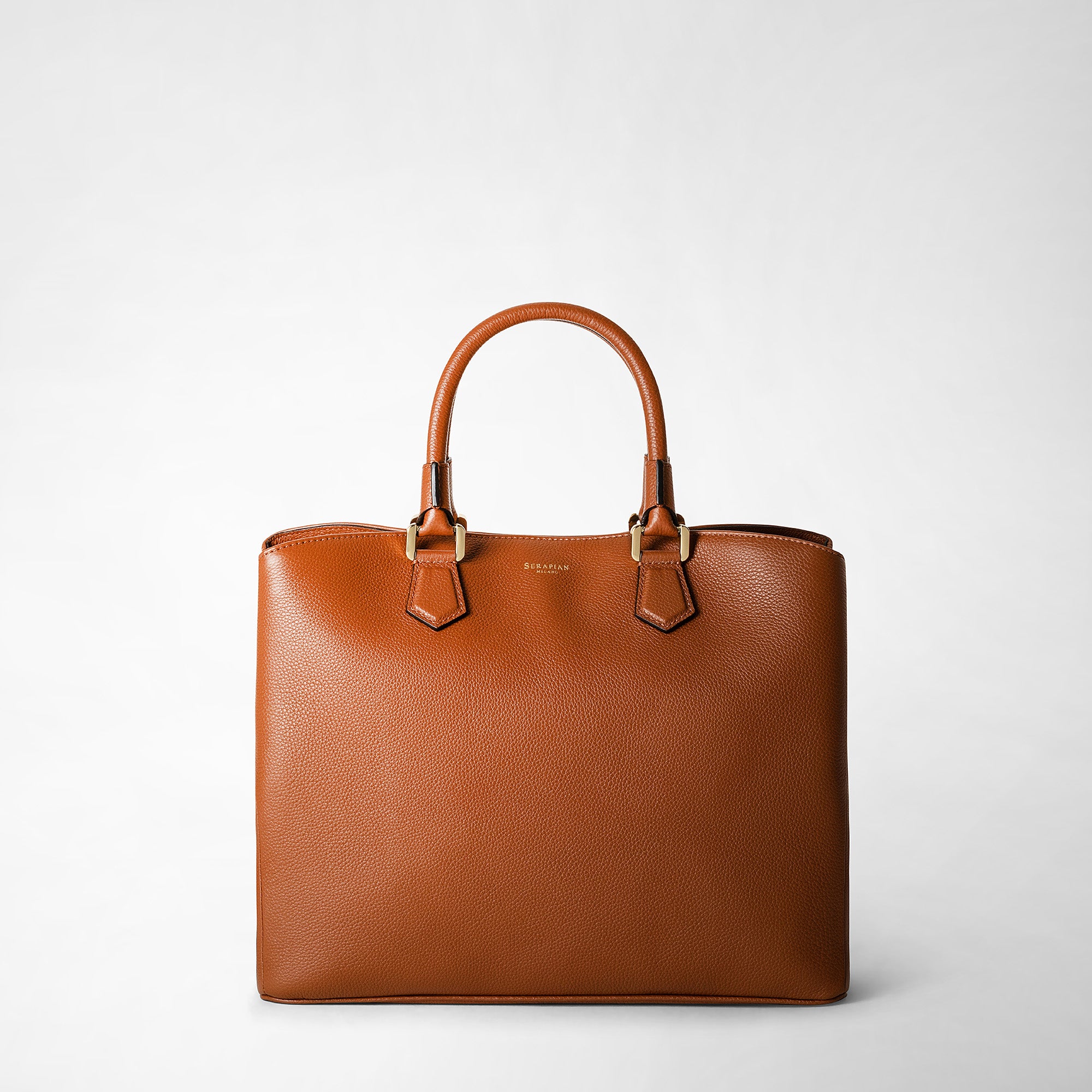 Plat leather handbag