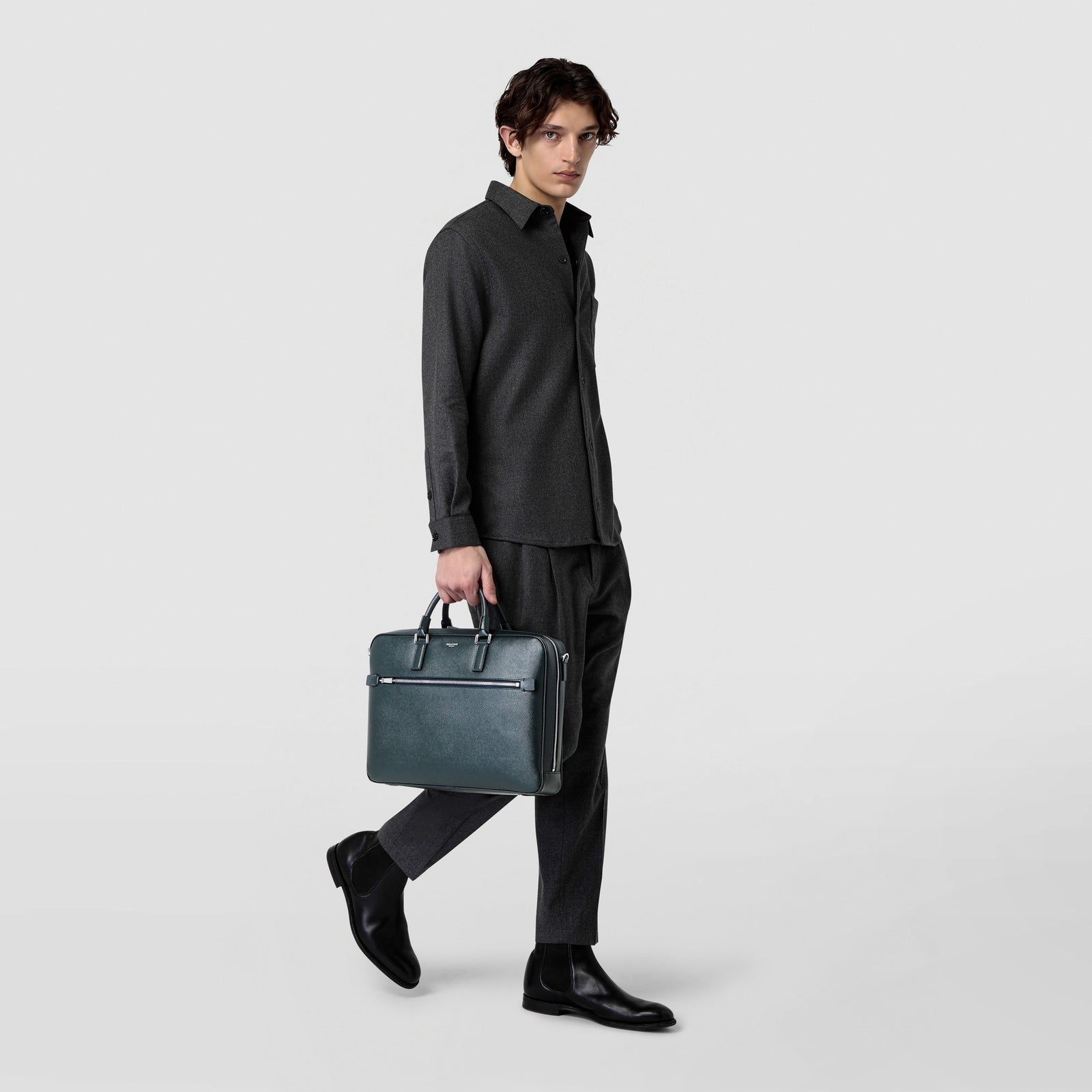 Slim briefcase in evoluzione leather navy blue – Serapian Boutique Online