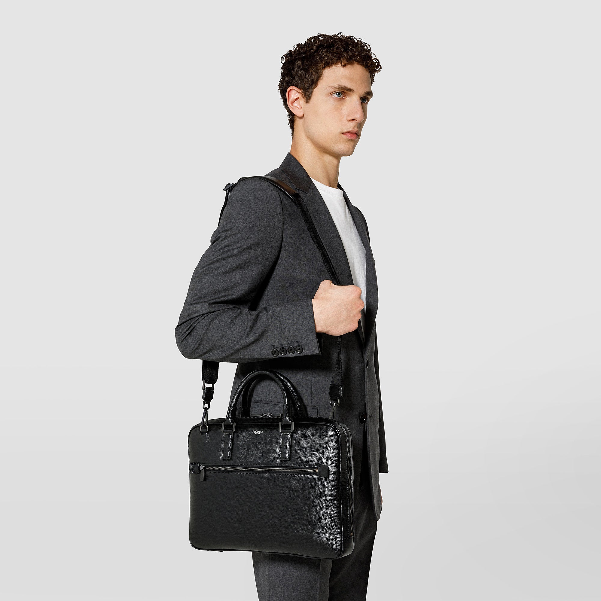 Extra slim briefcase in evoluzione leather eclipse black 