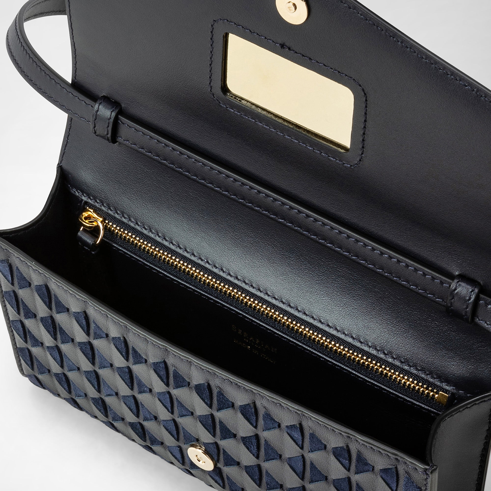 Clutch with shoulder strap in mosaico midnight blue – Serapian