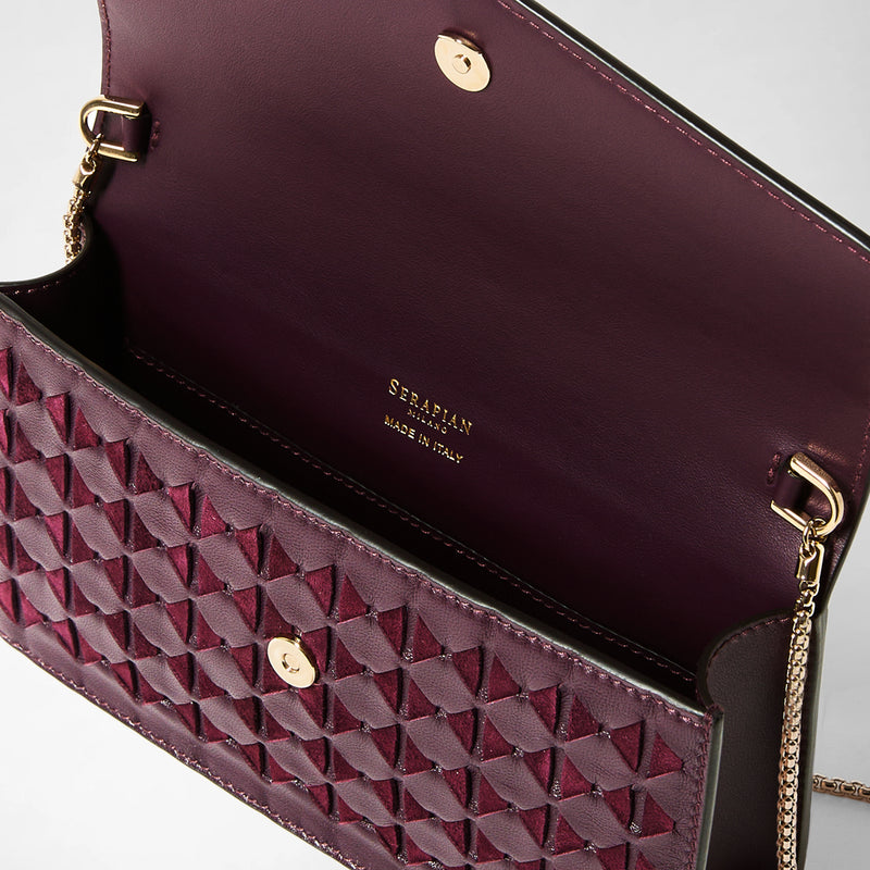 Clutch with chain in mosaico - dark plum