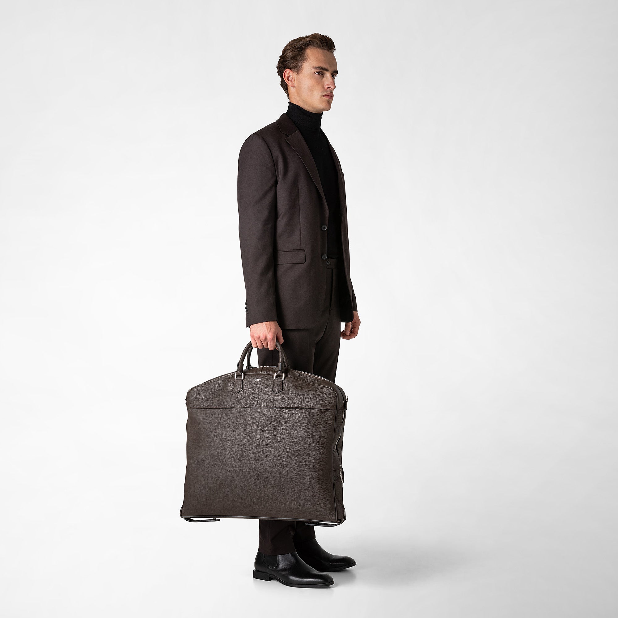 Suit carrier in cachemire leather espresso – Serapian Boutique Online