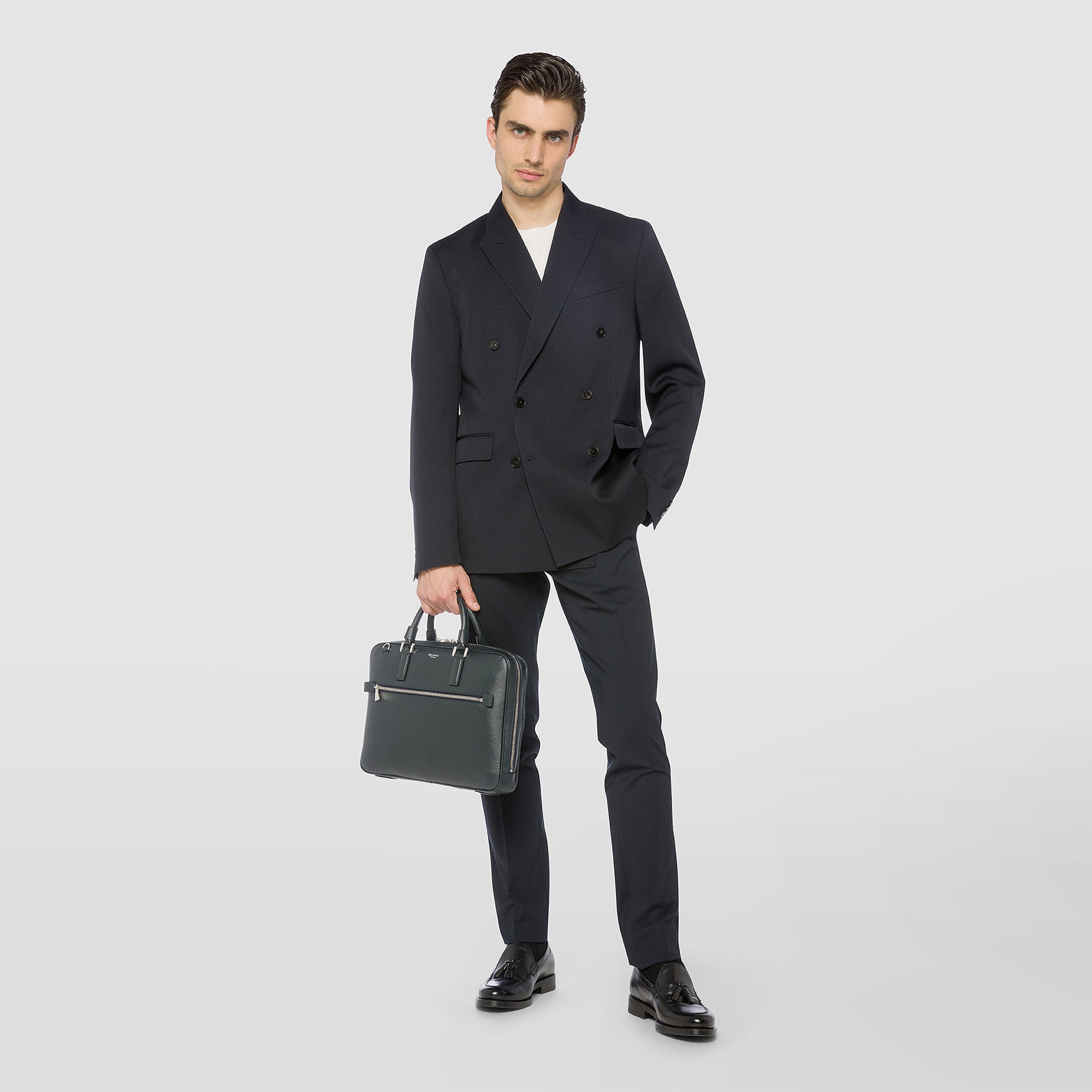 Extra slim briefcase in evoluzione leather navy blue – Serapian 