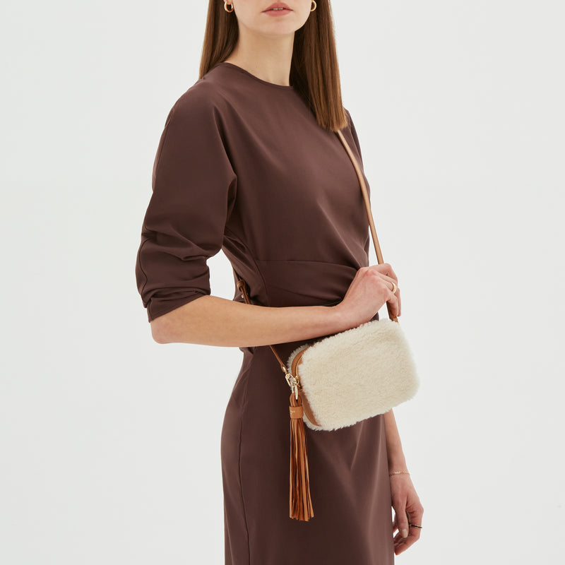 Borsa mini in shearling - off white/caramel